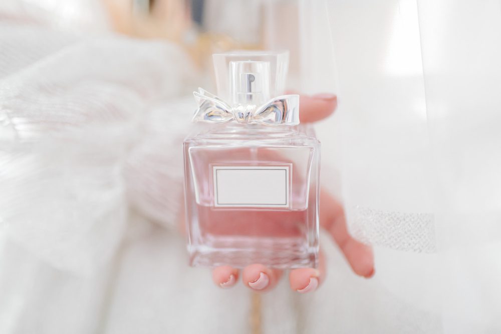 عطرهای زنانه ماندگار لیدیا پرفیوم
